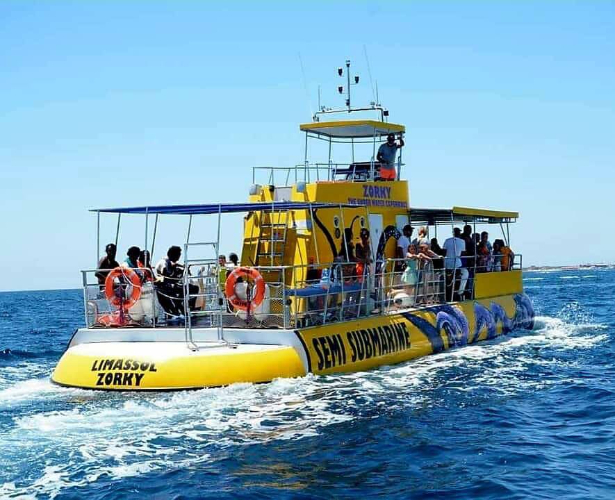 Yellow Submarine Mini Cruise w. Swimstop!